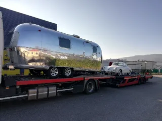 Début du voyage de notre caravane Airstream