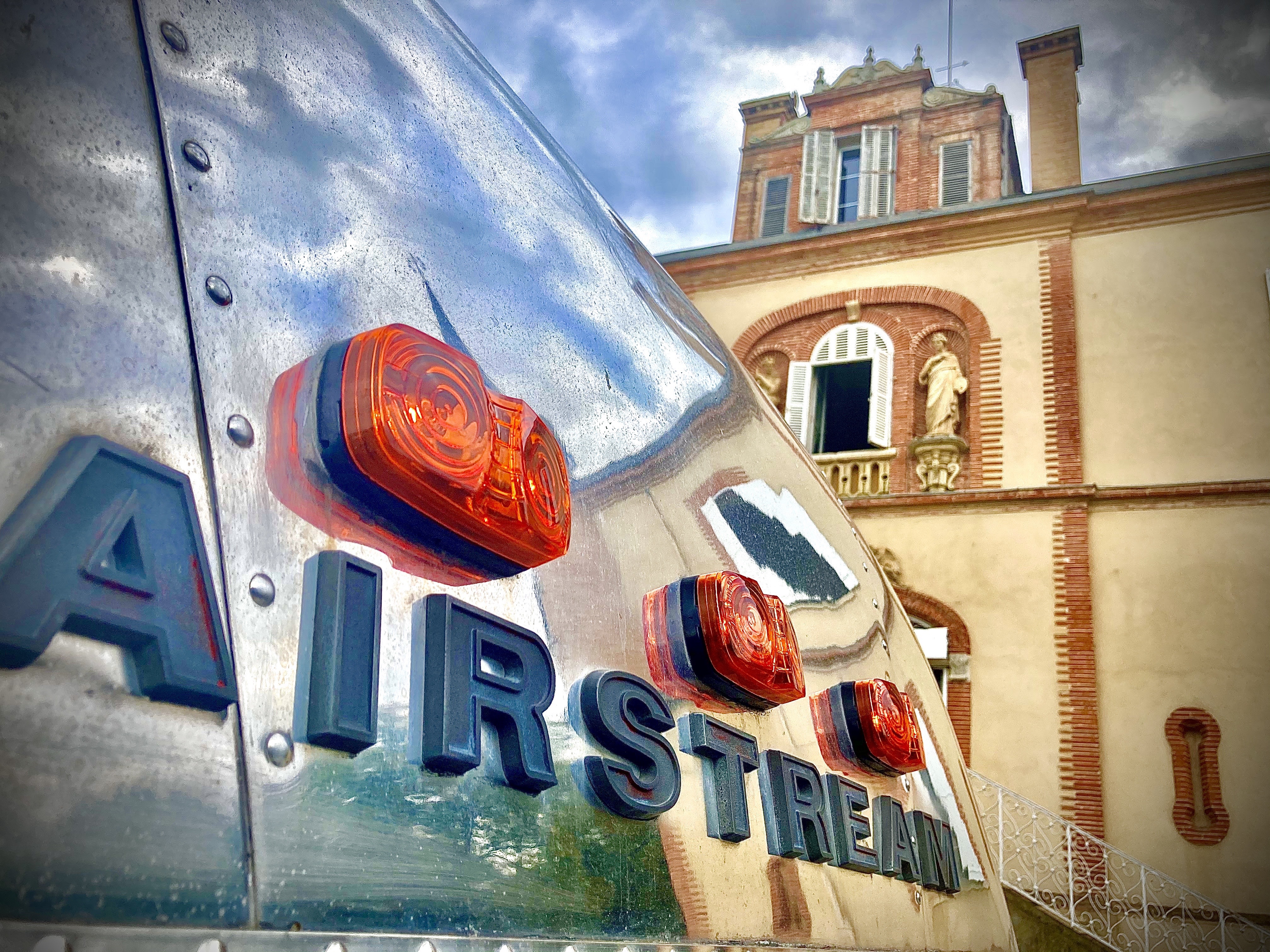 Photo artistique de notre caravane Airstream
